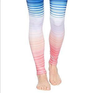 Beyond Yoga 🧘‍♀️ Summer Shades Leggings